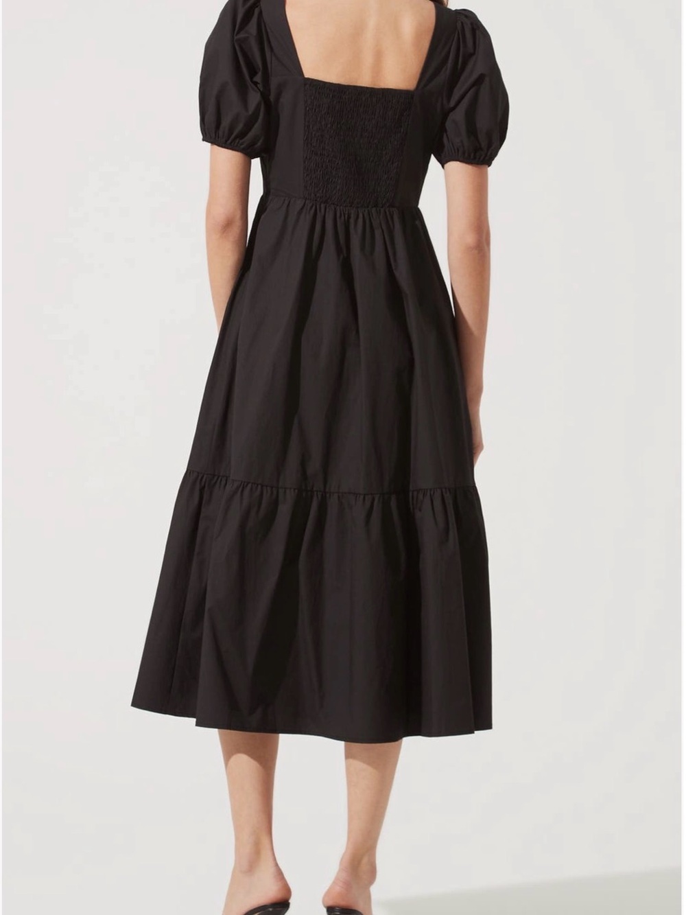 Astr the Label Poplin Puff Sleeve Tiered Midi Dress - White - Picture 4 of 5